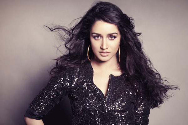 Saaho Heroine's Shraddha Kapoor Crazy Proposal For Director